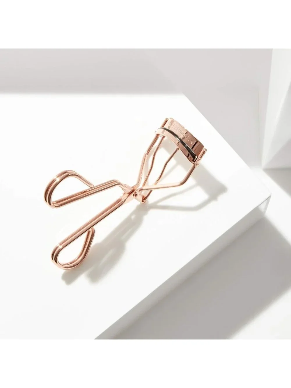 Tweezerman ProCurl Lash Curler Rose Gold Round Eyes NIB + 3 Refill Pads